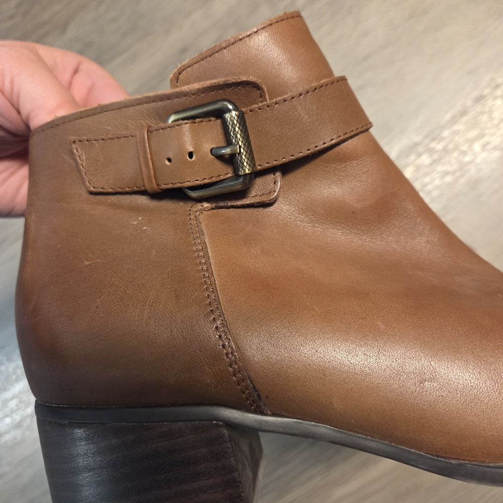 Naturalizer • Brown Leather Booties - Picture 10 of 11